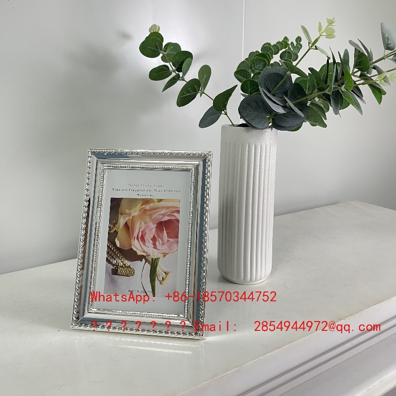 إطار صور معدني فاخر فضي اللون  - مراجعة Lighting Decor Photos وسعره